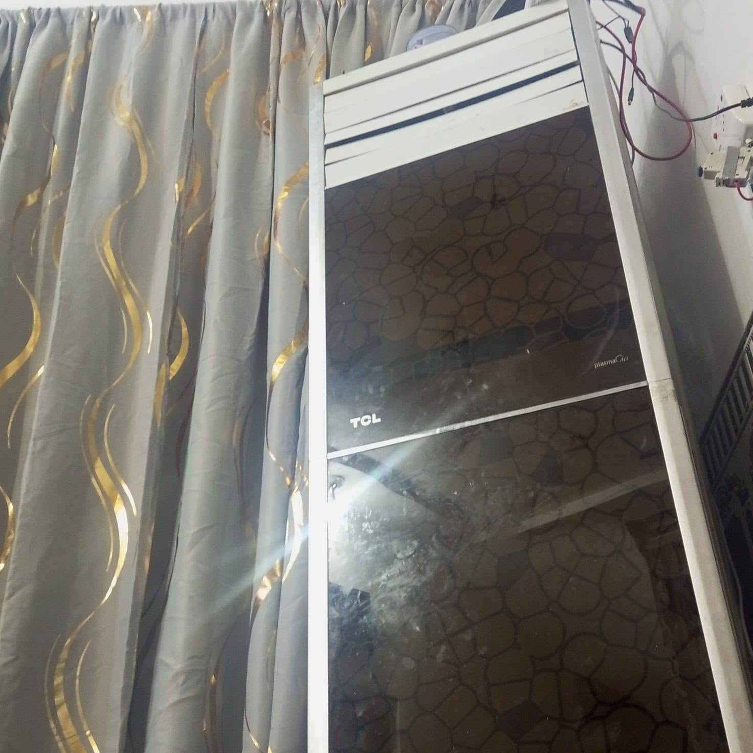 للبيع سبلت 3طن نوع TCL عطل فيوز فقط 
وتساب فقط 
***********
