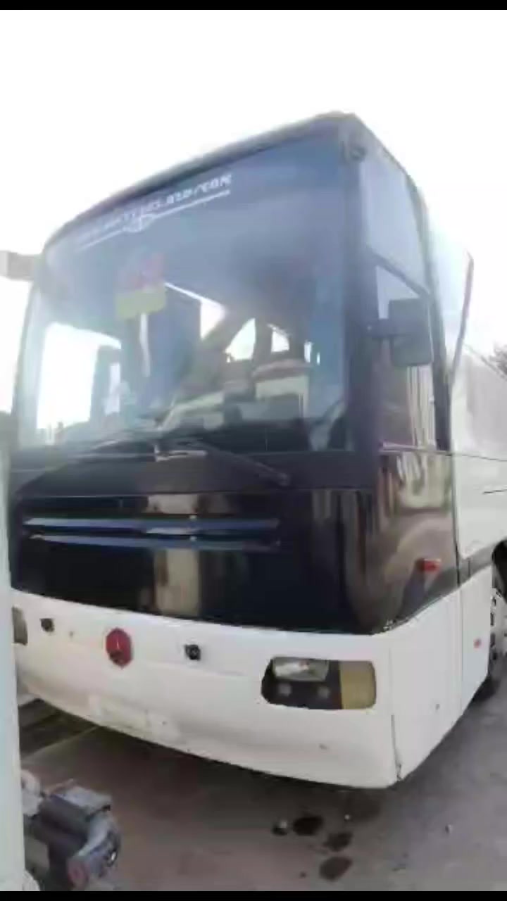 سلام عليكم اخوان 403 البيع موديل 2002 سنويا 2028        ***********
