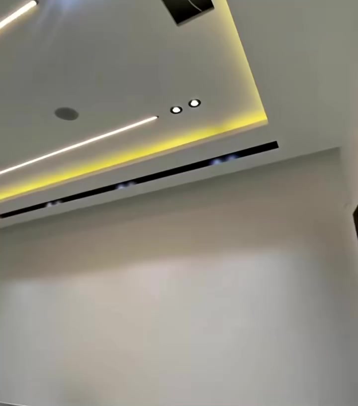 ‏
ترميم المنازل او قطعه تسليم مفتاح
‏
‏نقدّم لكم جميع أعمال البناء والتشطيب باحترافية عالية 
‏
‏⚡ تأسيس كهرباء كامل
‏🚰 تأسيس ماء ومجاري 
‏🧱 رفع الأنقاض وتنظيف المواقع
‏🔨 قلع  الكاشي + تطبيك الكاشي والسيراميك
‏🏠 إعادة ماستك الأسطح ومعالجة التسريب
‏🪜 تفليش، تقشير الجدران وأعمال الصيانة
‏🚿 تقفيل وتجهيز الحمّامات عمل مودرن فندقي 
‏صب خباطه او مركزي 
تصليح الجدران وصبغ المنازل 
صبغ روف كارد مانع رطوبه للاسطح وجدران 

‏
‏✅ دقة بالعمل
‏✅ سرعة بالتنفيذ
‏✅ أسعار مناسبة
‏✅ التزام بالمواعيد
‏
‏📞 للتواصل اتصال أو واتساب:
‏📱 *********** 
‏
‏🌟 شغلك أمانة بيد أهل الخبرة
