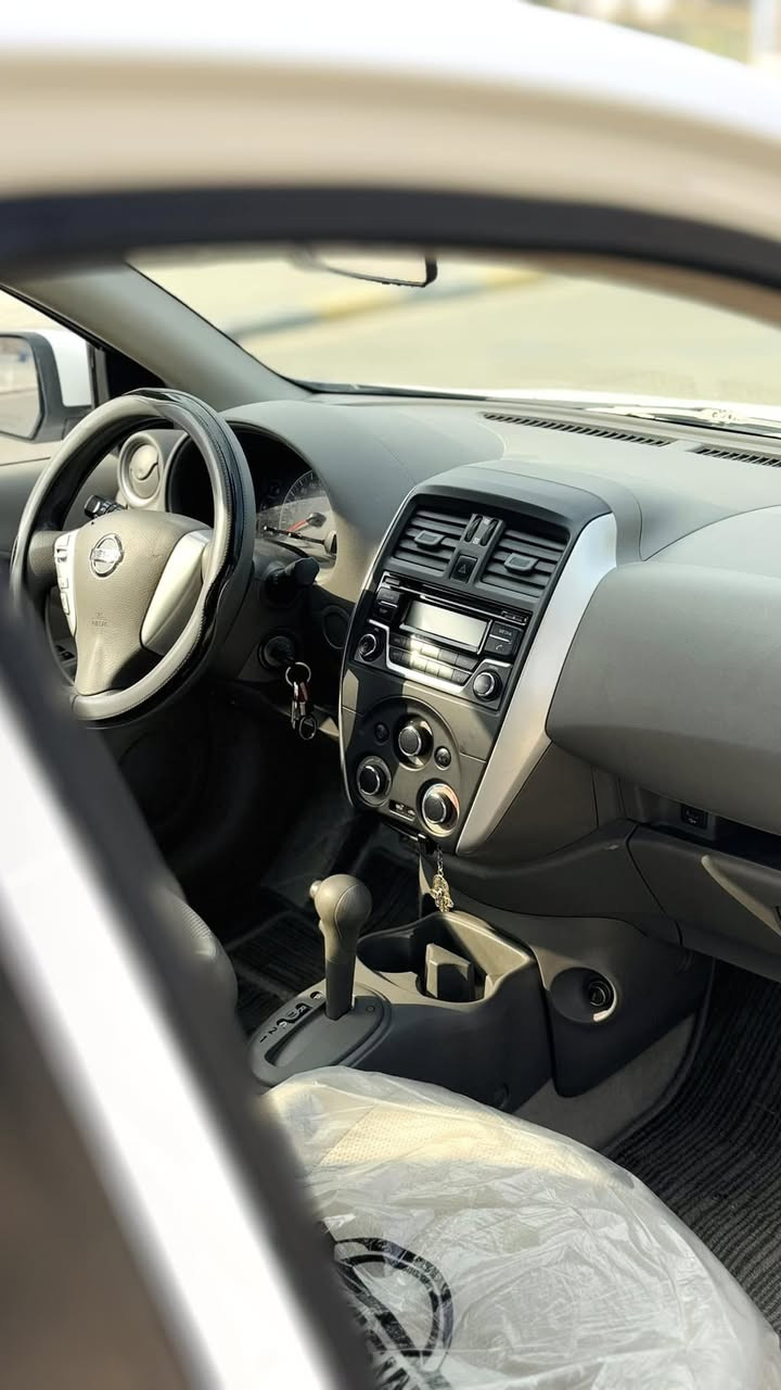 صني هندي 2022 رقم اربيل
بليته زرگه و ممشى ٧٠ الف
السياره استخدام نظيف و سبير ما نازل
بلوجكتر و تحكمات ستيرن و حساس خفلي اصل
سياره مكفوله كير و محرك بيها بارد جداً بسيط باب خلفي موضح بالصوره
السعر ١٢٢ مع مجال بسيط 
مكان السياره النجف 
الاتصال ***********
