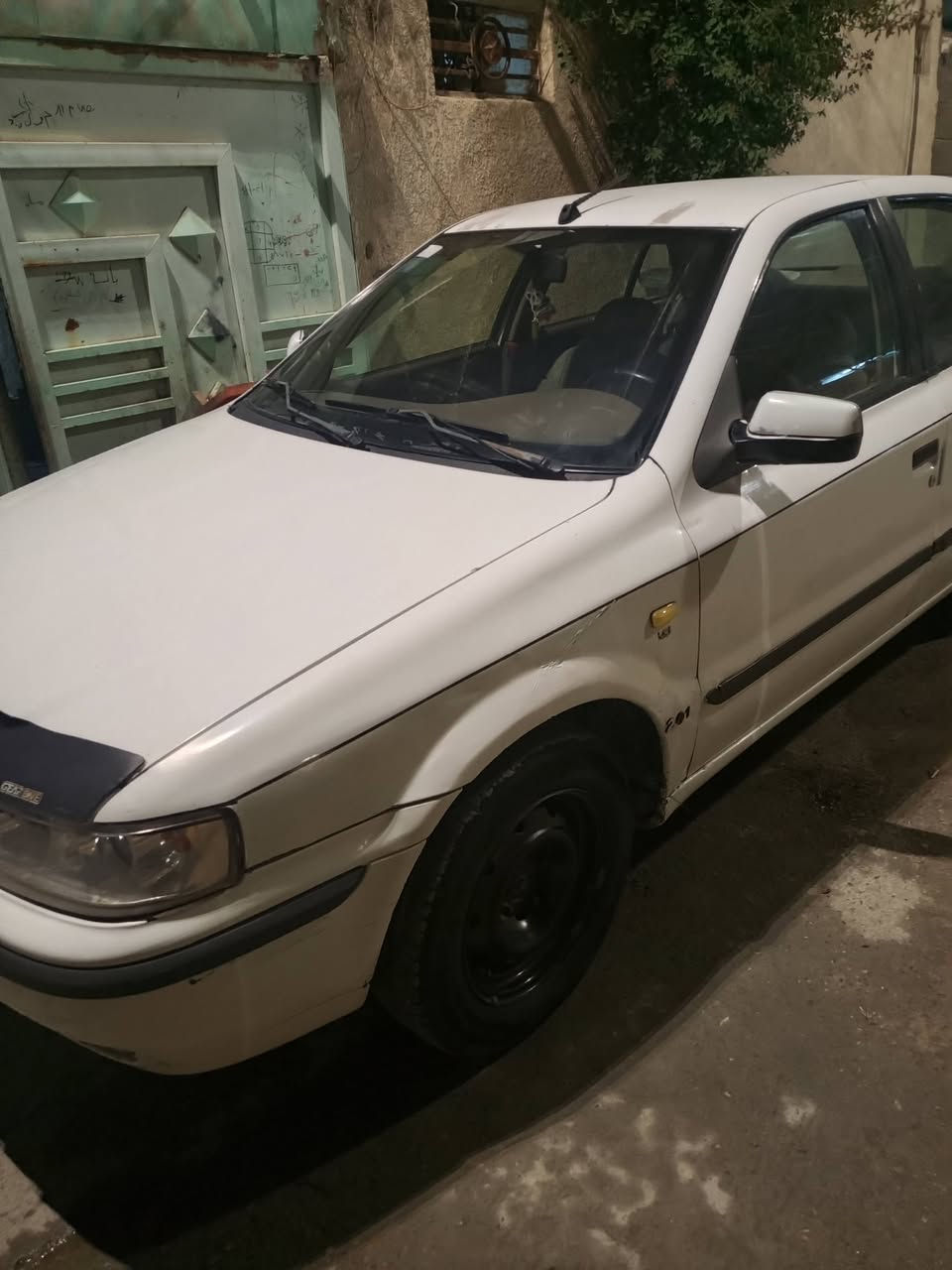 سياره للبيع سمنت موديل 2010 رقم ادياله الماني سنويه ما صاقطه مكاني كربلاء ***********
