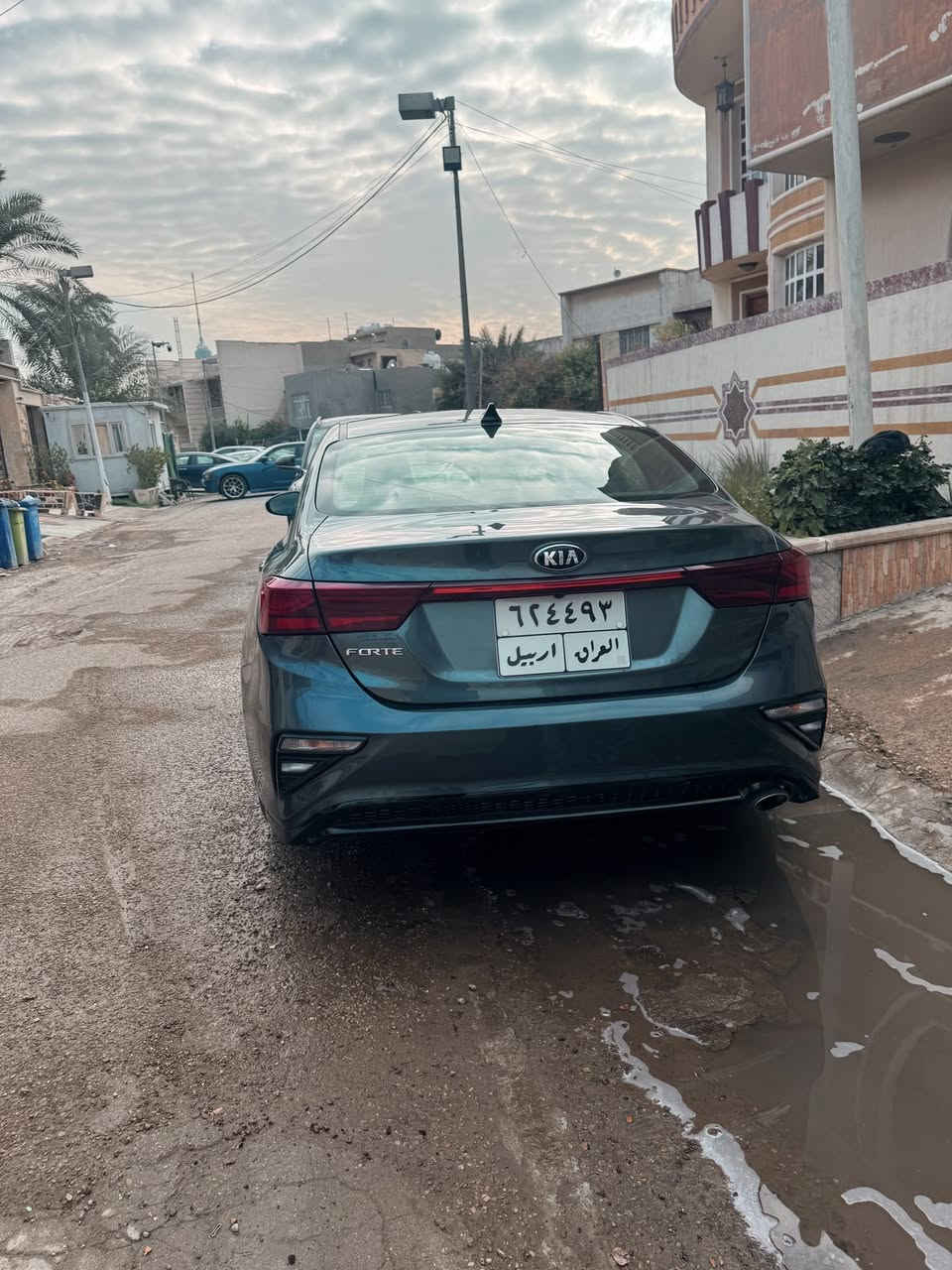 فورتي موديل 2020 نص فول
ماشية 50
حادثها  بيها بارد يعني ٣ قطع بارد
محرك ٢٠٠٠ دوش 
سياره خير من الله 
العنوان المنصور 
السعر 125وبيها مجال
***********
