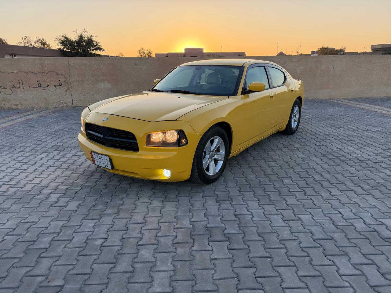 السلام عليكم جارجر موديل 2009 
مكينه3500مكينة و كير مكفولات 
السيارة مكفوله ماعده جاملغ مبدل والسونار موجود بل منشور 
السيارة جاهزه 
من تخم تاير حداديه جديده تبريد ثلج خط وبحث مصفرات السعر 90الشراي والمجال بسيط 
شرط التحويل السنويه نافذه لازم تحول انطيك مجال بسيط للتحويل واني بل خدمه 
***********
العنوان واسط الكوت 
ذكرت كل التفاصيل 🌹
مكلف بلنشر وغير متواجد على الإنترنت 🛜
