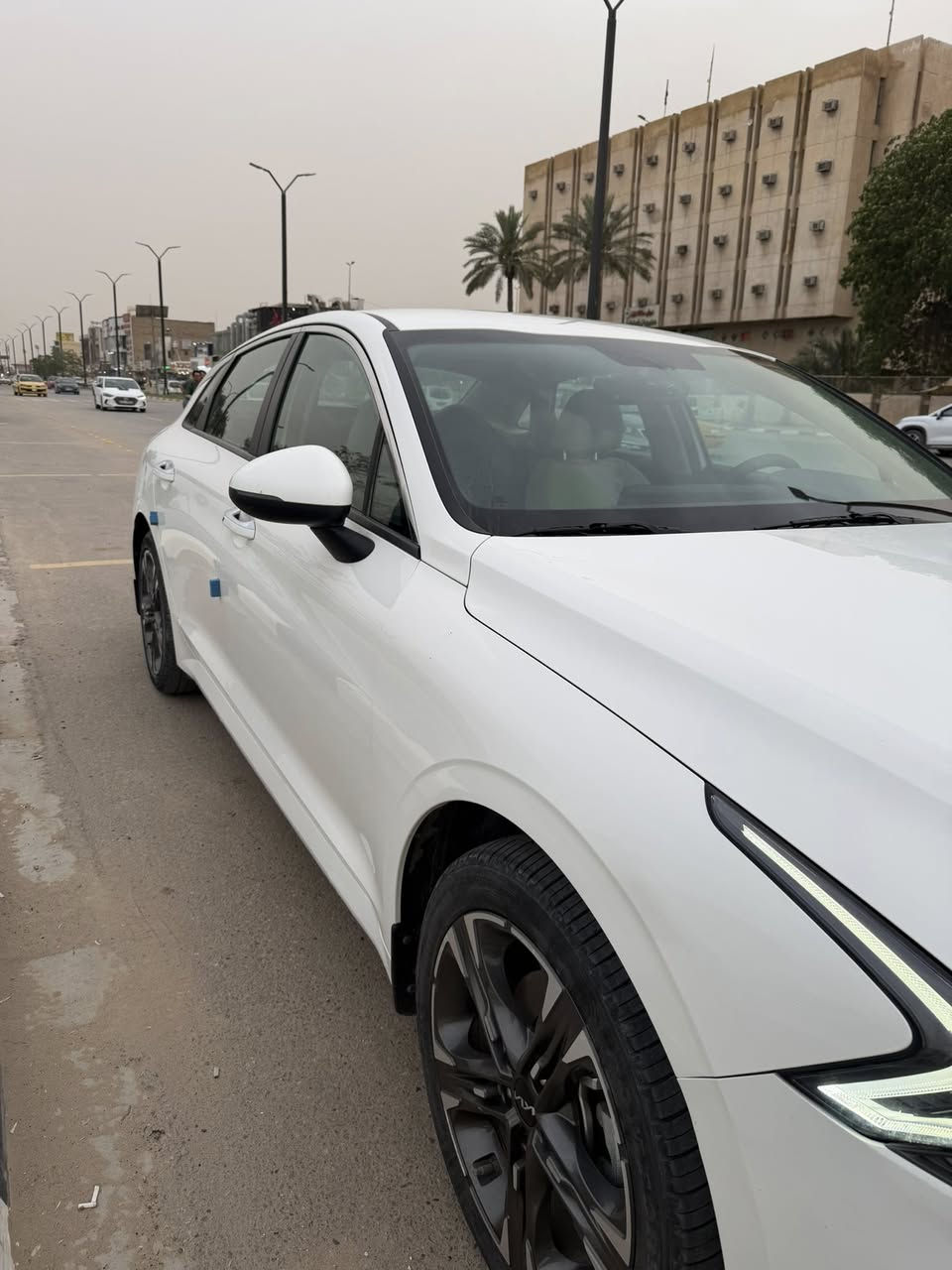 K5 2022 خليجي
محرك 2000دوش 
 عداد المسافه 44000 
شاشه ابل كار بلي وانرويد اوتتو
مرايا اوتودم
مري شفط واشاير بالمري 
وضعيات قياده 
تشغيل عن بعد 
كشن السايق كهرباء 
كشنات قماش 
قطعتين تبريد 
كاميرا خلفيه حساس خلفي 
مثبت سرعه
السياره كفاله عامه بيها فقط بارد بسيط جدا في خشم البنيد 
رقم السياره بابل
باسمي تحويل مباشر
السعر ٢٠٠ وبيها مجال
***********
