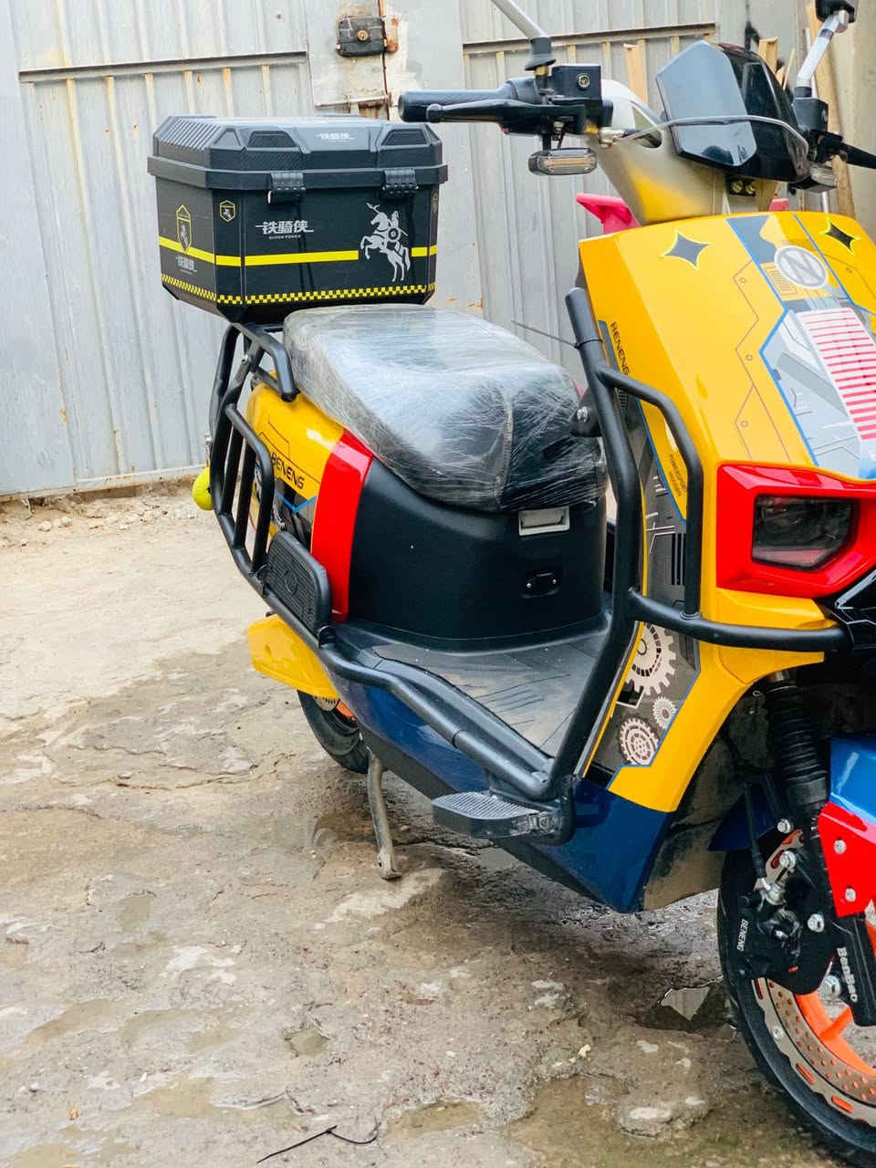 ‏السلام عليكم عندي ماطور شحن للبيع الشركة تراكون الجبل ملف 3000 بطاريات شرط أي شيء ما بديل بي بي￼ شرط من الدعامية الدعامية￼ دبل هودرليك البريك الاستفسار  *********** ￼
