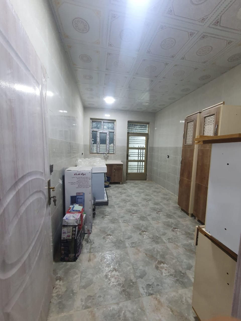 للبيع دار سكني المساحة ١٧٠ متر حي التصنيع طابقين اربع غرف نوم صالة ومطبخ وغرفة ضيوف من صاحبة مباشر السعر ١١٠ مليون للاستفسار ***********
