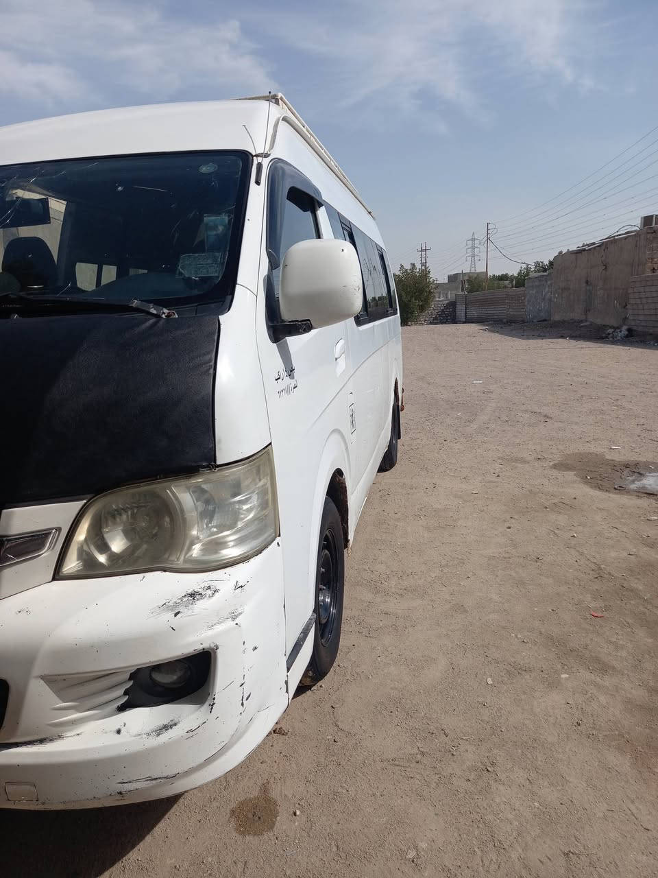 السلام عليكم جبني موديل 14
مكينه ماصارلي شهرين من شديته
اكسن كير حداديه خير من الله 
السياره  البدي غير مكفول من الصبغ
ولباقي كفاله ماعده الهلالات السياره كبل الشارع
وهاذه رقمي ***********
السعر 115
