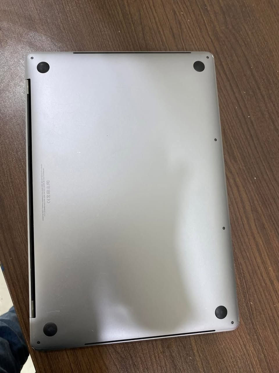 عندي ماك للبيع بس تشتغل ع شاشة خارجية الشاشة مالته ضاربة:
MacBook pro 2018 15inch
Core i 7 2.4 GHz 
Gpu: Intel UHD 630 1536 mb, 4Gb radeon pro 560X. 
Ram: 16GB 2400 MHz 
Display: 15.4 inch 2880x1800 Retina. 
SSD: 500GB
Cycle count: 1000+ 

قيم بما يرضي الله


**إذا كنت صاحب هذا الإعلان وتريد حذفه لأي سبب، رجاءا أرسل رسالة إلى الدعم الفني**