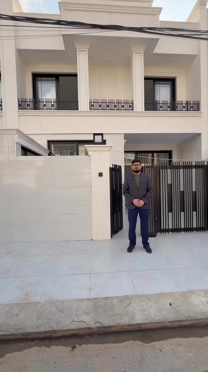 🌙🏡 بيت زيرو وراقي للبيع في أربيل – فرصة مميزة خلال شهر رمضان
إذا كنت تبحث عن بيت واسع وهادئ لعائلتك وفي موقع قريب من الخدمات، فهذا البيت يمكن أن يكون بداية حياتك الجديدة في بيت ملكك ❤️
📍 الموقع: أربيل – فرمانبران قاطع ٦ آلاف
قريب من مدرسة سعادة وجميع الخدمات المهمة.
📐 مساحة البيت: 150م
🏠 طابقين – بيت زيرو وجاهز للسكن
✅ طابو صرف – يسجل باسمك فوراً
✨ مواصفات البيت:
🚗 كراج بنظام بوكسات + صيحات خارجي
🛋️ استقبال واسع وكبير
🛋️ 2 صالة جداً واسعة ومريحة
🛏️ 4 غرف نوم (2 ماستر)
🏡 بيتونة
📐 خريطة البيت مميزة وراقية وتوفر خصوصية عالية للعائلة
🌙 رمضان شهر الخير والبدايات الجميلة… ويمكن هذا البيت يكون بداية جديدة لعائلتك في مكان هادئ وواسع.
📞 للاستفسار أو الحجز:
***********
***********
📩 يمكنكم أيضاً إرسال رسالة عبر الخاص للمزيد من التفاصيل.
#اربیل #عقارات_اربيل #بيت_للبيع #فرمانبران #استثمار_عقاري #RealEstateErbil #رمضان
 #بغداد #foryoupageシforyou #foryouシpage #foryoupagereels #realestateerbil #فیلا_للبيع #foryoupageシ #شراء_بيت #عقارات_اربیل #سليمانيه #بصرة #كربلاء #نجف
