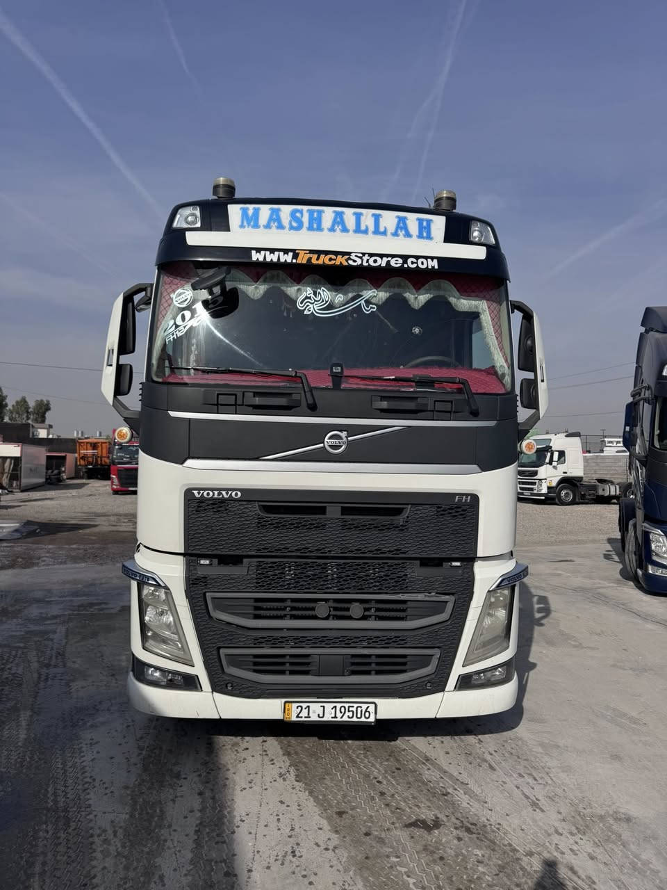 للبيع فالفو موديل 2015

حجم محرك// 500 // انجكتر عادي

گير اوتوماتيك 

سنگل امامي // قماره خطين

مواصفات 

تبريد // ثلاجه // رادار امامي // حساس// جهاز قهوه //دبل تنكي كاز // تخم تاير

البطل سايلو // شركة الحكمه
موديل البطل// 2023

سنويه جديده

سعر // 700 $

موجود في كركوك في معرض ابو يوسف و توانا حاجي عدنان 
عنوان كركوك شارع مطار مقابل جسر حزيران 

للاستفسار 

***********
