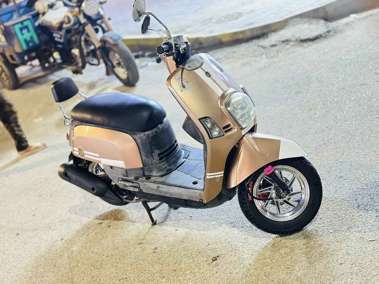 سلام عليكم 
دراجه بوليس كابريتر كفاله عامه من ناحيه المكينه ولكفر ولسواد كله بلاد قطه تجاري ماكو المكان كوت /طشاش  للستفسار اتصل عله هاذ الرقم *********** 
السعر خاص ☘️🪬
