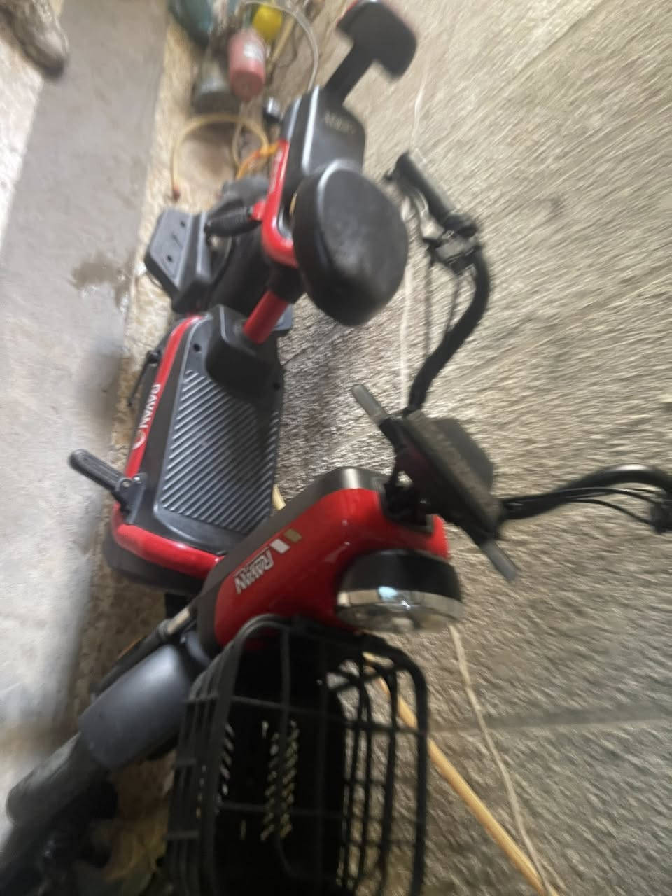 للبيع جديده ستخدامً قليل
سعر 300 بيه مجال بغداد. الخطيب


**إذا كنت صاحب هذا الإعلان وتريد حذفه لأي سبب، رجاءا أرسل رسالة إلى الدعم الفني**
