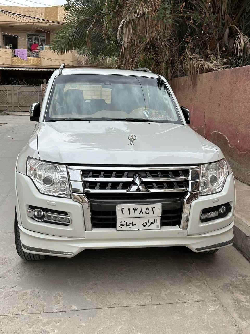 باجيرو خليجي حبتور
موديل 2016
فئه GLS
مواصفات حبتور 
اسلايت 
شاشه جبير 
كأمره 
كشنات جلد 
كشنات كهربائي
مرايه شفط 
دفع رباعي 
٧ راكب 
معروفه مواصفاته 
سياره صبغ تكمه صفحه سكن سبب شخوط 
كير مكينه بشرط 
ماشي ١٢٨ كيلو 
عنوان ديالى خانقين 
سعره 191 او بي مجال للشراي 
واي استفسار 
***********
