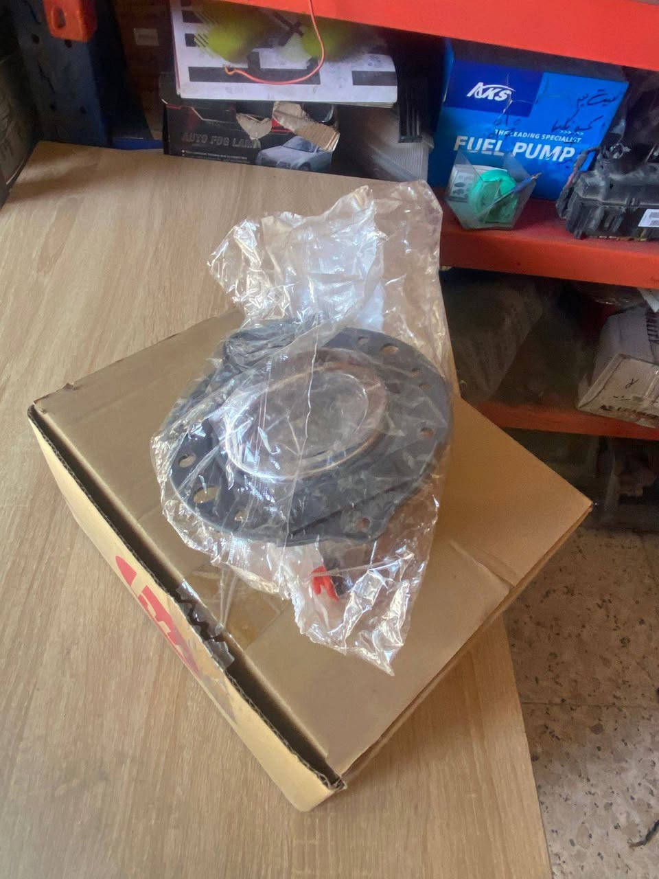 سلام عليكم ورحمة الله وبركاته وصول كميه من أدوات صدر امامي خلفي اذاين محرك دسكات ولايت وبك لايت لبرتي 2008_2012 و كوماندر من موديل 2006_2010ويوجد لدينا خدمة توصيل الجميع محافظات العراق ***********
