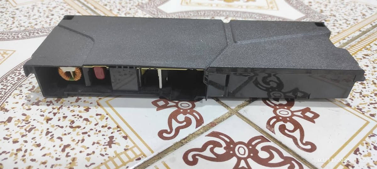 بورسبلاي بلي٤ فات 
٥ بن 
جديد 
السعر ١٠ الاف


**إذا كنت صاحب هذا الإعلان وتريد حذفه لأي سبب، رجاءا أرسل رسالة إلى الدعم الفني**