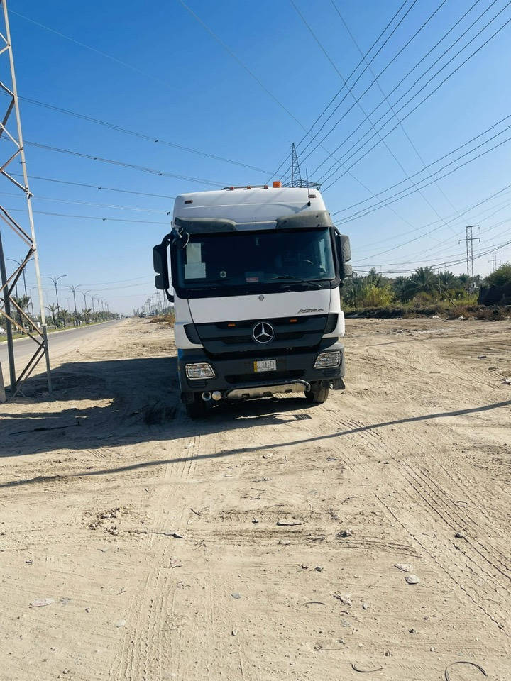 السلام عليكم اكتروز للبيع موديل ٢٠٠٥ بموديله مامعله كير كهربائي مكينه ٨تختم تاير رقم بصره باسمي السياره كفاله عامه رقم الموبايل ***********
