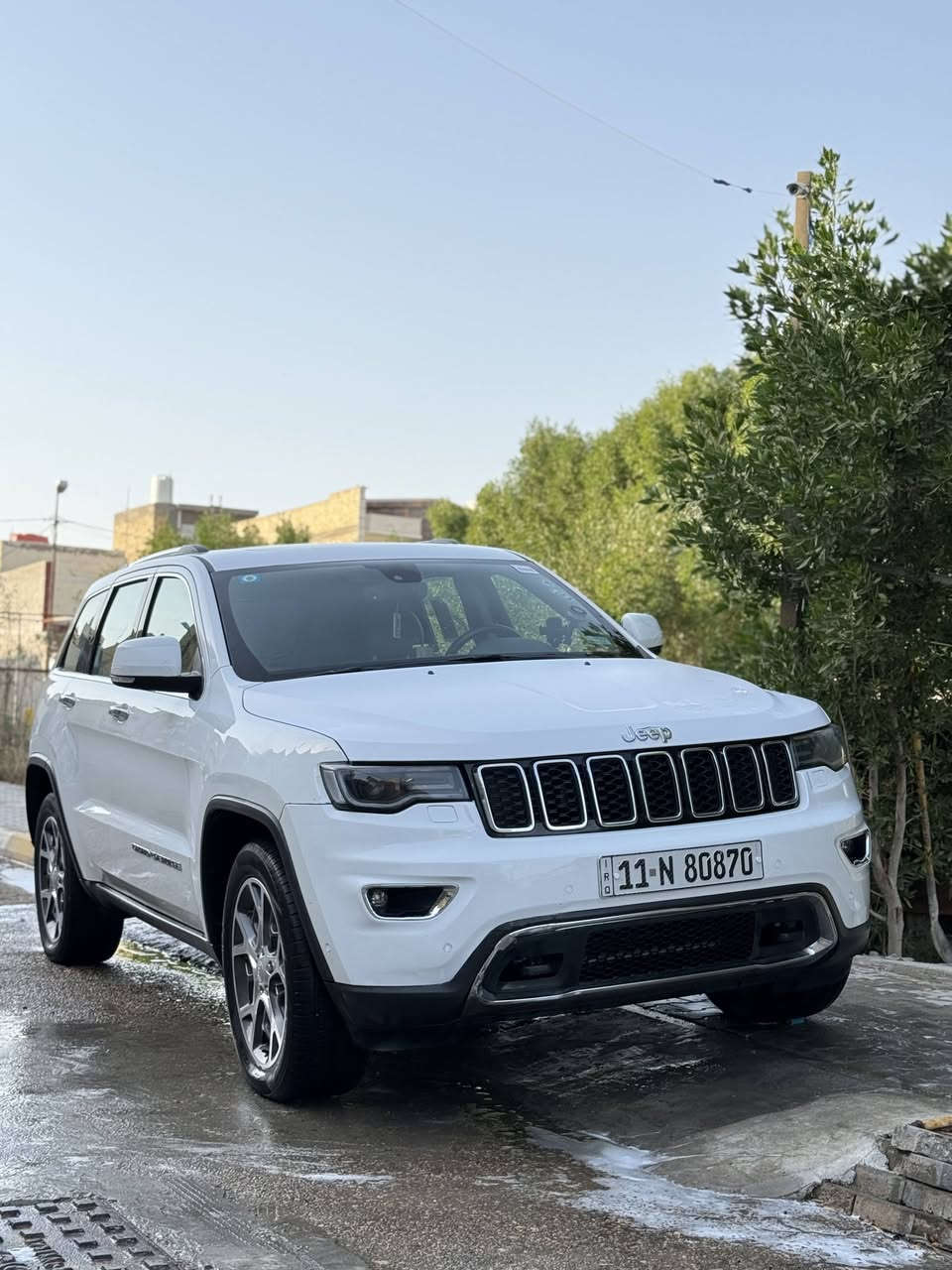 ✨ 🚘 للبيع: جيب جراند شيروكي ليمتد (Limited) 🚘 ✨
🔴 السلام عليكم ورحمة الله وبركاته 🔴
🔹 الموديل: 2019
🔹 الوارد: خليجي (وكالة ليث العبيدي) - كلين تايتل
🔹 الرقم: بغداد (بإسمي والتحويل ثاني يوم بشرط) ✍️
⚙️ المواصفات:
🔺 كفالة عامة
🔺 المواصفات: فول (ما عدا الجكات والثلاث شاشات)
🔺 التشغيل: بصمة تشغيل + تشغيل عن بعد 🔑
🔺 الكشنات: جلد (الأمامية تدفئة وتبريد / الخلفية تدفئة) 🛋️
🔺 الأمان: رادار أمامي + رادار خلفي + نظام النقطة العمياء 🛡️
🔺 الجنطة: كهرباء 📦
🔺 السبير: سبير الشركة (بعده منازل) 🆕
⚠️ ملاحظة بسيطة:
خشم الجاملغ عكس السائق به صبغ فقط (أثر شخوط لا أكثر ولا أقل).
💰 السعر: 282 ورقة (وبيها مجال)
📍 المكان: واسط - الكوت
📞 للتواصل والاستفسار:
☎️ ***********
☎️ ***********
