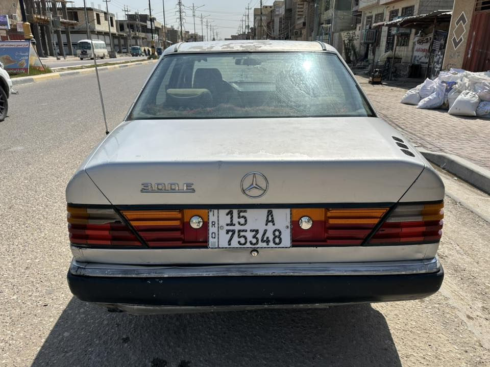 موديل ٨٧ محرك نظيف كير جديد تخم تاير كهربائي شغاله
سياره بسمي 
سعر ٣٠ وبيه مجال 
مكان كربلاء
***********
