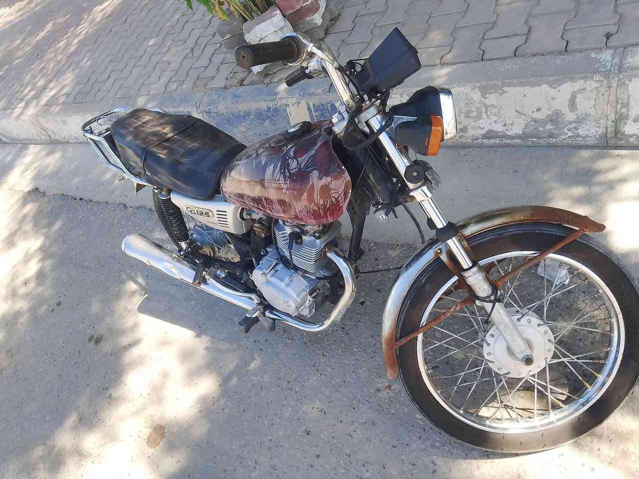 سلام عليكم دراجه كامله مكفوله مكينه تخبل وعلي لمكينه قويه كلش من سرعه وفصله وكلشي لدراجه كلك بس رقم لشاصي موجود سعر 275 وبيها مجال مكاني كربلاء العطيشي  ***********
