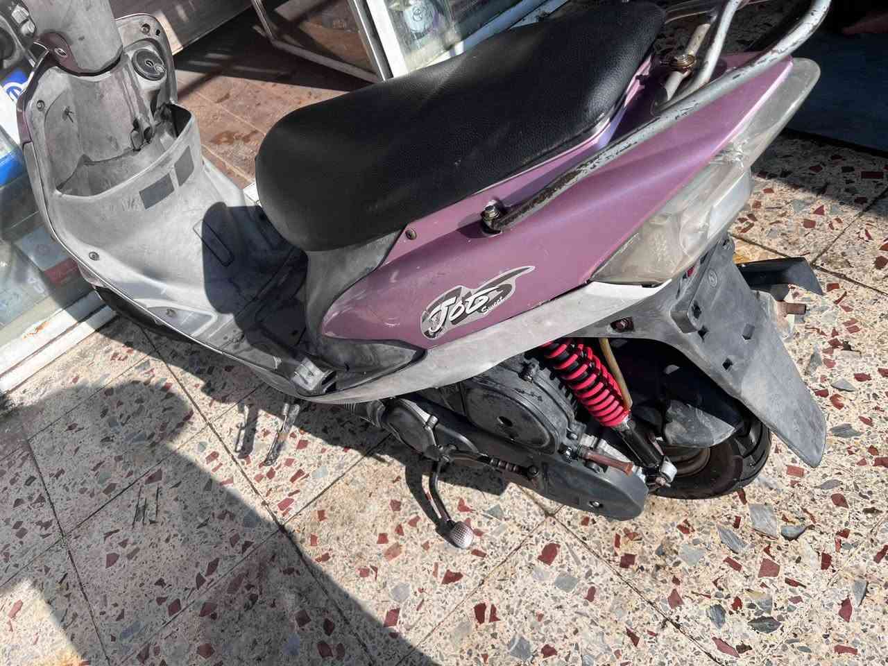 السلام عليكم
ماكس منغولي لون وردي للبيع
الدراجه نظيفه مكينتها ممفتوحه
بس نقصها قفل صندوك
ب 650 وبيها مجال بسيط


**إذا كنت صاحب هذا الإعلان وتريد حذفه لأي سبب، رجاءا أرسل رسالة إلى الدعم الفني**