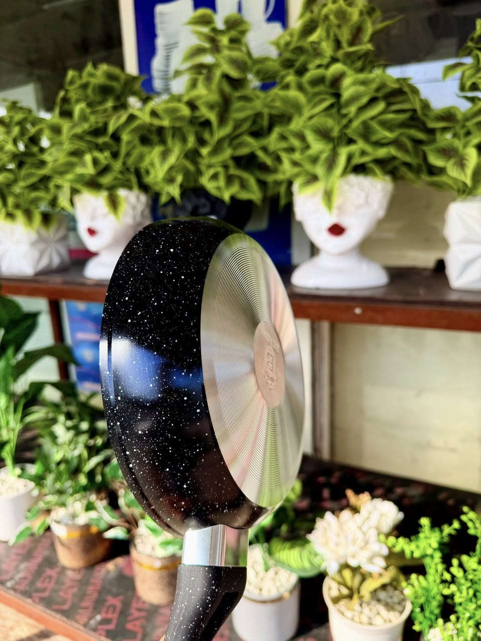 الأصلي فقط يمنه  كل الحجام متوفرة متوفر الان مجمع إسطنبول ارخص الأسعار خانقين مقابل معمل النسيج مجاور دلسوز البزاز لا يوجد توصيل


**إذا كنت صاحب هذا الإعلان وتريد حذفه لأي سبب، رجاءا أرسل رسالة إلى الدعم الفني**