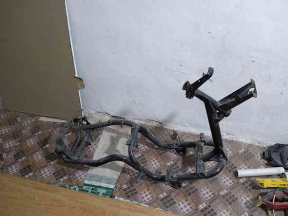 للبيع مكاني سوك الشيوخ
شاصي عدله 
تانكي 
دبلات 
كشن 
تواير ووياله امامي رياضي وخلفي بلادي 
جسر تانكي 
سكان عدله بلادي 
طبرباز 
***********
