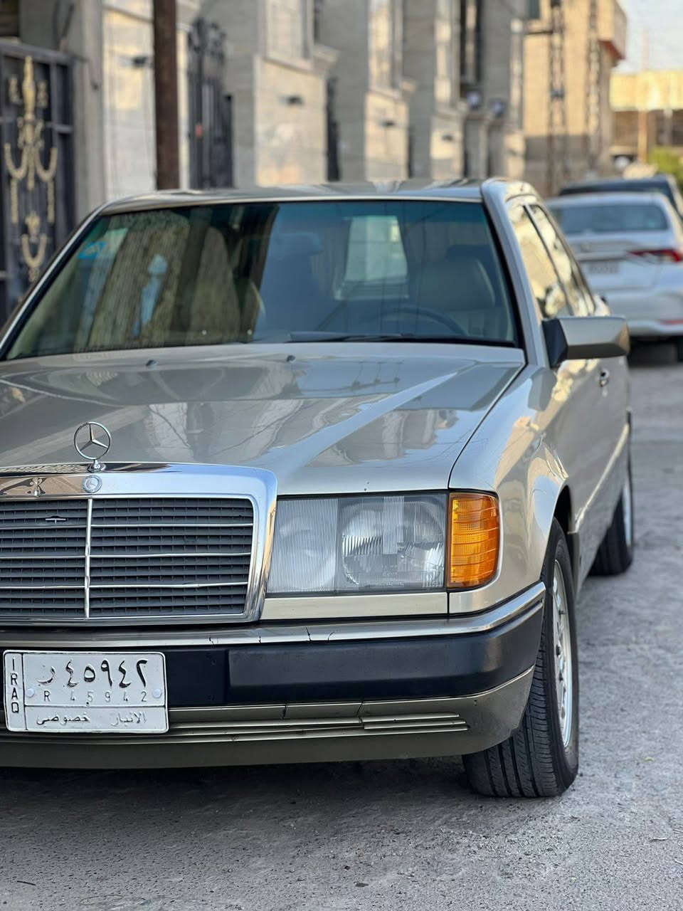 السلام عليكم..
مارسدس 300 
جديدة مواصفاة اسلايت كشن كهرباء
فلوجه السيارة جديدة ومال جناي
***********
***********
