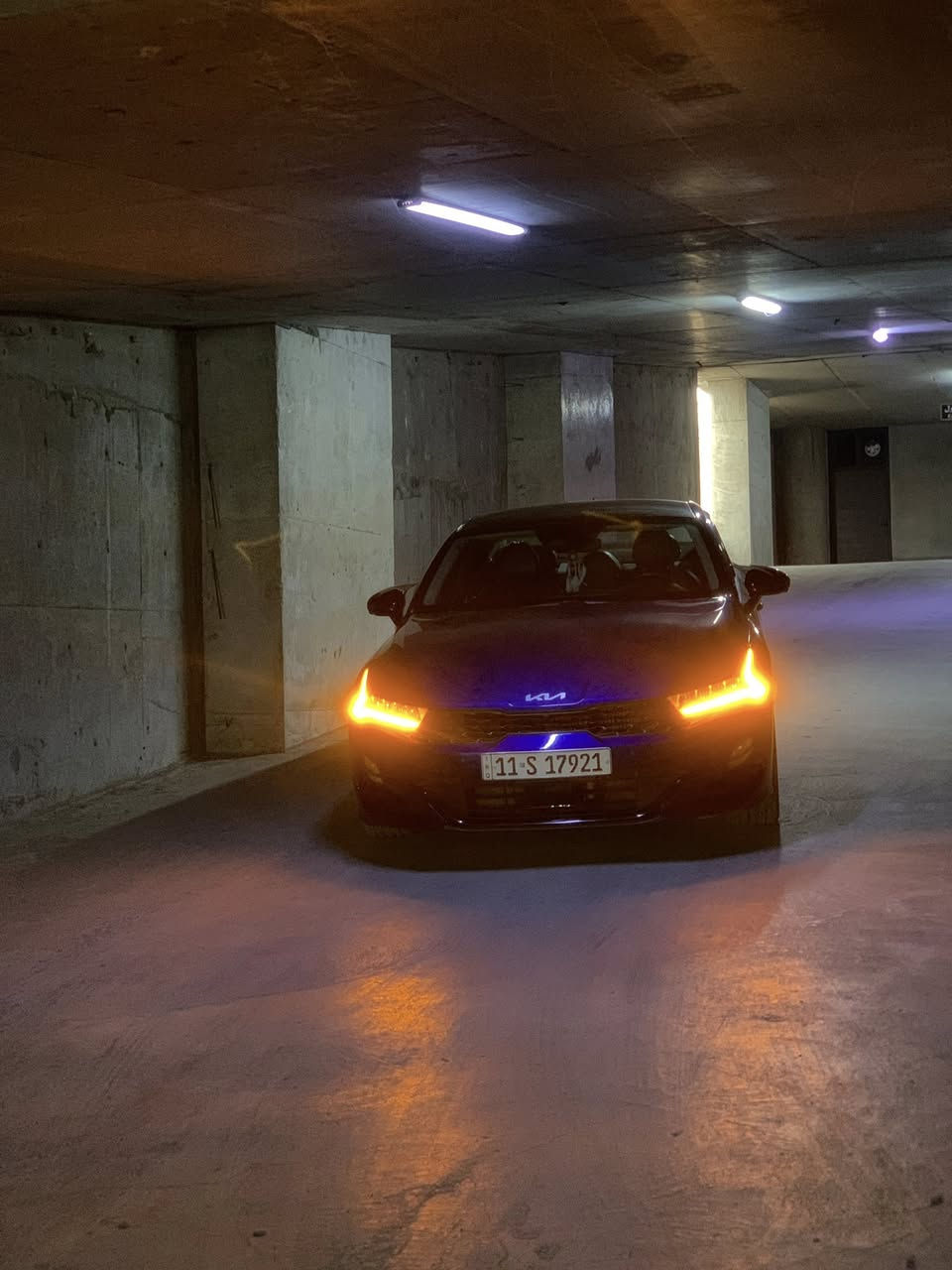 كي فايف فئة EX
أعلى فئه بـ K5
الموديل : 2022
ماشية 42

المواصفات :
* قيادة ذاتية عند المنعطفات.
    • خمس كامرات 
* رادار امامي مع مانع تصادم. 
* ⁠اتو بارك
* تحذير الخروج عن المسار. 
* ⁠داخل صاج
* مستشعر نوم السائق مع نظام 
* ⁠التوقف الآلي. 
* تحذير النقطة عمياء  .
* • سستم اناره داخليه
* نظام تحذير عند التقاطعات. 
* ⁠حساسات
* نظام تحذير عند تجاوز السرعة المحددة. 
* شاحن موبايل وايرلس. . 
* ⁠سستم صوت دمامات
* المرايا الجانبية قابلة للطي كهربائيا. 
* نظام الصوت 9 سماعات Alpine.
* ويل رياضي
* سقف بانوراما. 
* شاشه كبيرة 
* نظام الخرائط (GPS).
* المصابيح الأمامية LED. خمس عدسات 
* كشافات الضباب LED.
* المصابيح الامامیة متحرکة.
* دخول ذكي. 
* بصمة ابواب 
* تشغيل عن بعد.
* فتح الصندوق الخلفي مع حركة القدم.
* ذاكرة لحفظ وضعيات الجلوس للسائق. 
* المقاعد الأمامية كهربائية.
* المقاعد الأمامية تبريد وتدفئة.
* حساسات امامية. 
* حساسات خلفية. 
* مكيف خلفي 
* تدفئة ستيرن. 
* مانع تصادم خلفي.
* بلوتوث تلفون. 
* محدد سرعة. 
* نظام التشغيل والاطفاء الاوتوماتيكي .
* نظام بريك اوتماتيكي.
وبعد بيه هواي مواصفات 

حادثها فقط بارد بل صندوك صار بلنقل

تجي تفحص سونار 
رقم بغداد  ومكانه بغداد
  

‭***********
