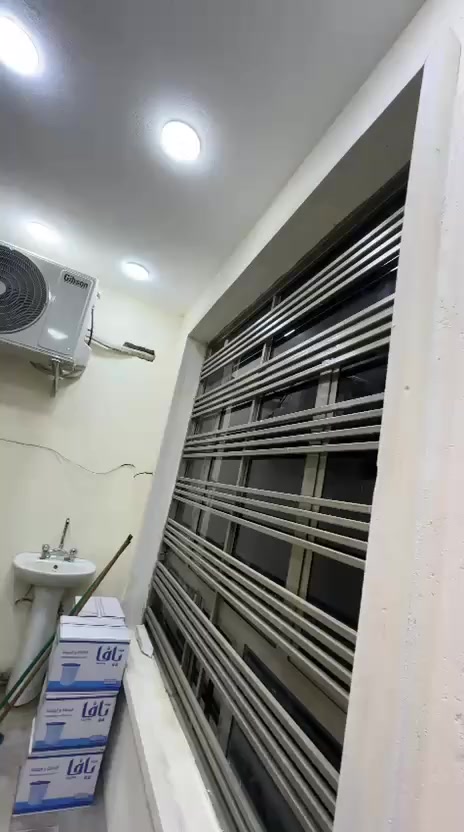 السلام عليكم بيت البيع زراعي طابق واحد وره مول الحامد مساحه ١٠٠ متر ***********
