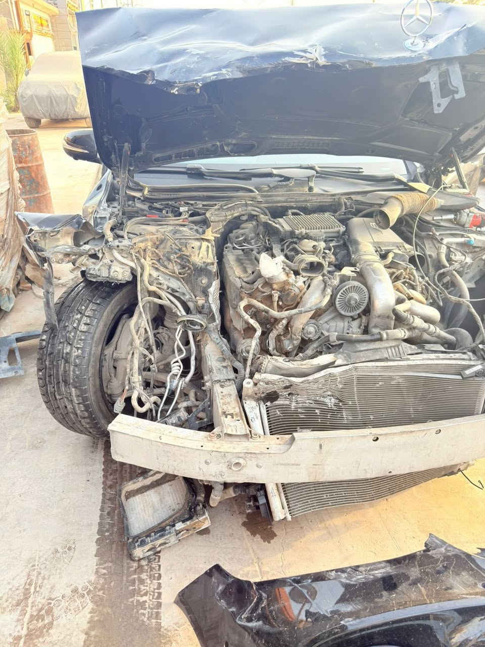 الله يكفيكم الشر، السيارة صار بيها حادث وأبيعها على وضعها.
Mercedes-Benz S550 موديل 2016 باب طويل وارد أمريكي
داخلة كلين
ماشية 75 ألف كم فقط 

الضرر من الأمام، عله حادثه بالعراق جاملغ بنيد فقط 
السعر: 250 قفل
للاستفسار :***********
