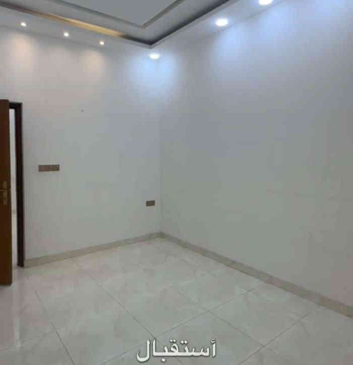 #للايجار 
بيت حديث  تجاري ركن موقع مميز في الساعي 
طابقين يحتوي على 3غرف صاله عدد2 استقبال مطبخ مجموعه صحيات مع درج خارجي السعر مليونين 
***********
***********
المهيمن للاستثمار العقاري
