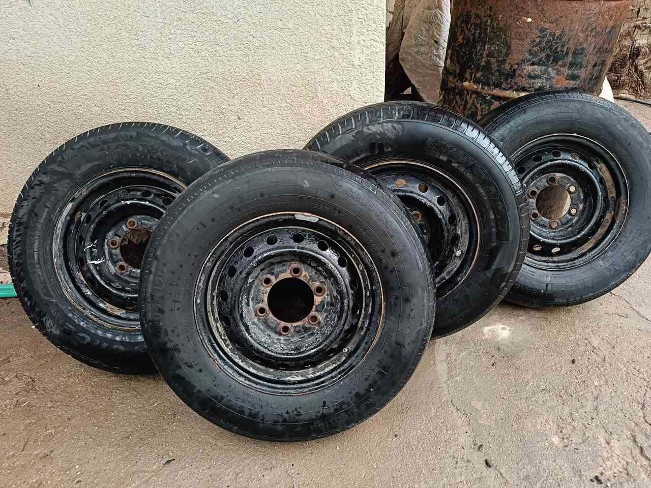 تخم تايراد ورنك حجم 15 مل هاسي جنبي هايكر شيري   
سعرهن 200بيهن مجال مكاني ابو خصيب 
***********
