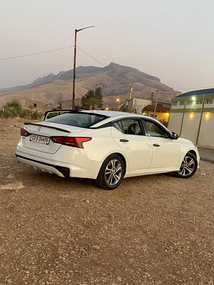 اسلام عليكم نيسان التما 2020 مكاني ديالى
السياره بسمي خير من الله كير مكينه مكفول 
رقم الشاصي موجود بل صور 
السياره مو حزام اني ابيع احزام اخلص من الدوخه 
بدون قطره دواخل كشرها يخبل 
فدوه بس الشراي والجناي يخابر 
سعرها 120 وبيهااا مجال قليل 
***********
