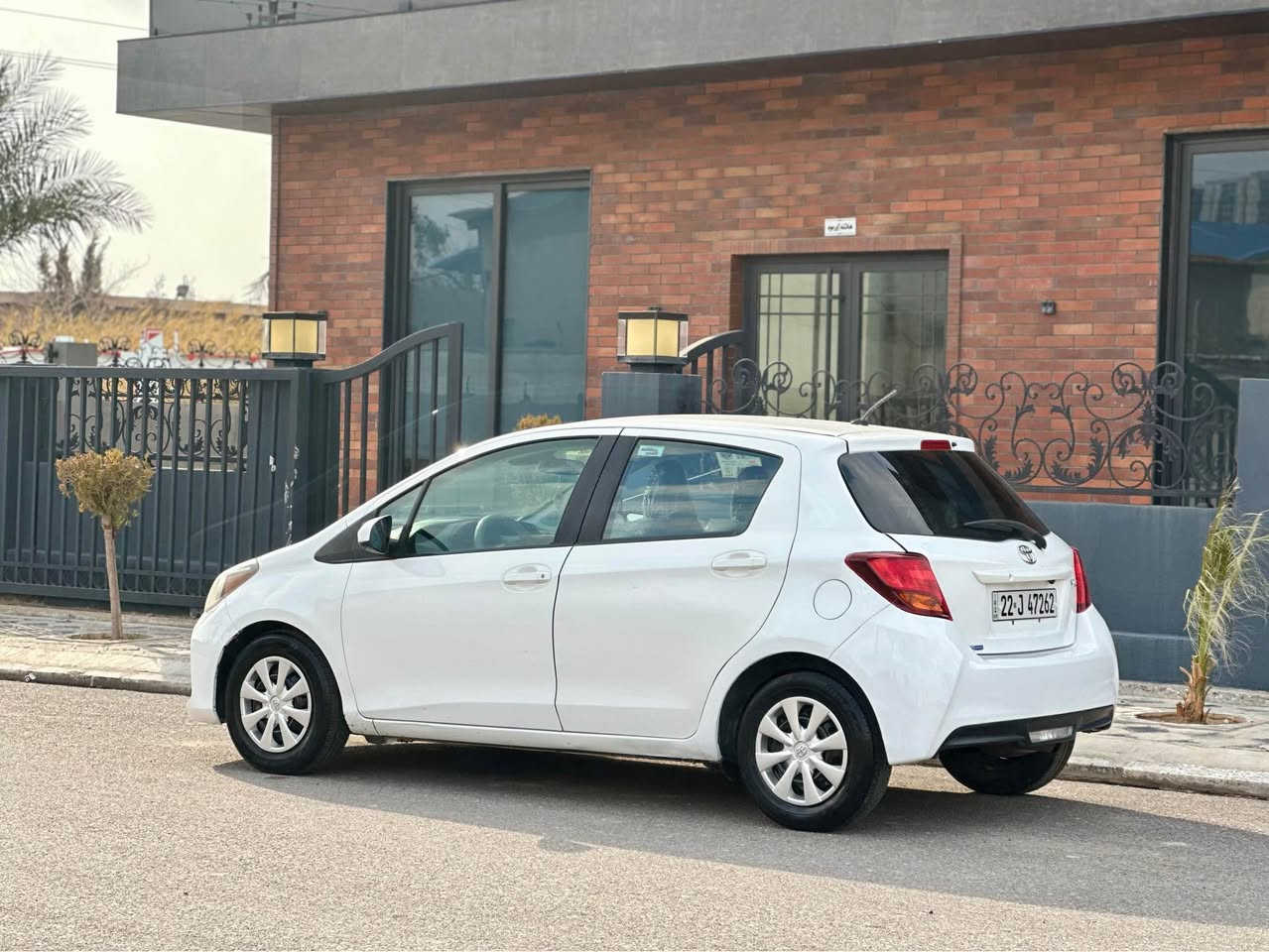 یارس 2017  سپی 
جانتا مواسفات امریکی گیر توماتیک تحکم ستیرن شاشە کامیرا جام کارەبایی
چاملغێک و بستێک لە دۆسەکەی بۆیاغە 
سعر 102 وەرەقە و مجال
رەقەم و شتی هەمووی تازەیە بەشەرتی بەناوکردن(***********) أربيل, العراق
