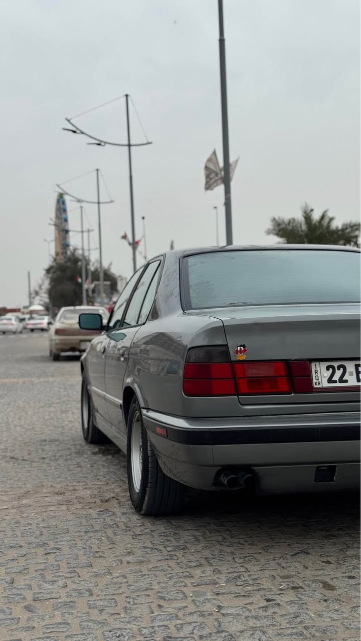 سياره مصبوغة صبغ عام

 تبريد شغال كهربائياتها كلها شغاله

 مكينة كير اكسل مكفول
 حداديه جديده

 مشتريها من ابو ادم سياره شغل واطلع خير من الله 

 سياره رايدها 75 وبيها مجال ان شاءالله البصرة, العراق


**إذا كنت صاحب هذا الإعلان وتريد حذفه لأي سبب، رجاءا أرسل رسالة إلى الدعم الفني**