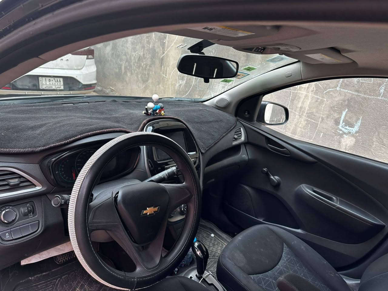 السلام عليكم
شفرليت سبارك موديل ٢٢
ماشيه ١٠الف ميل 
تبديل جاملغ فقط
حساس اطارات كامره دواره بروجكترات سنتر لوك
السعر ٨٨ ورقه
***********
