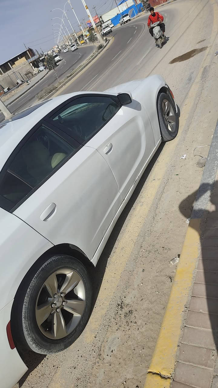 السلام عليكم هاي السياره للبيع بيها قطعتين صبغ بها وبيها ضربه بالصفحتين سياره اصوليه موديل 2015 سعرها 150 وبيها مجال قليل السياره عنوان السماوه مباشر مداور ***********
