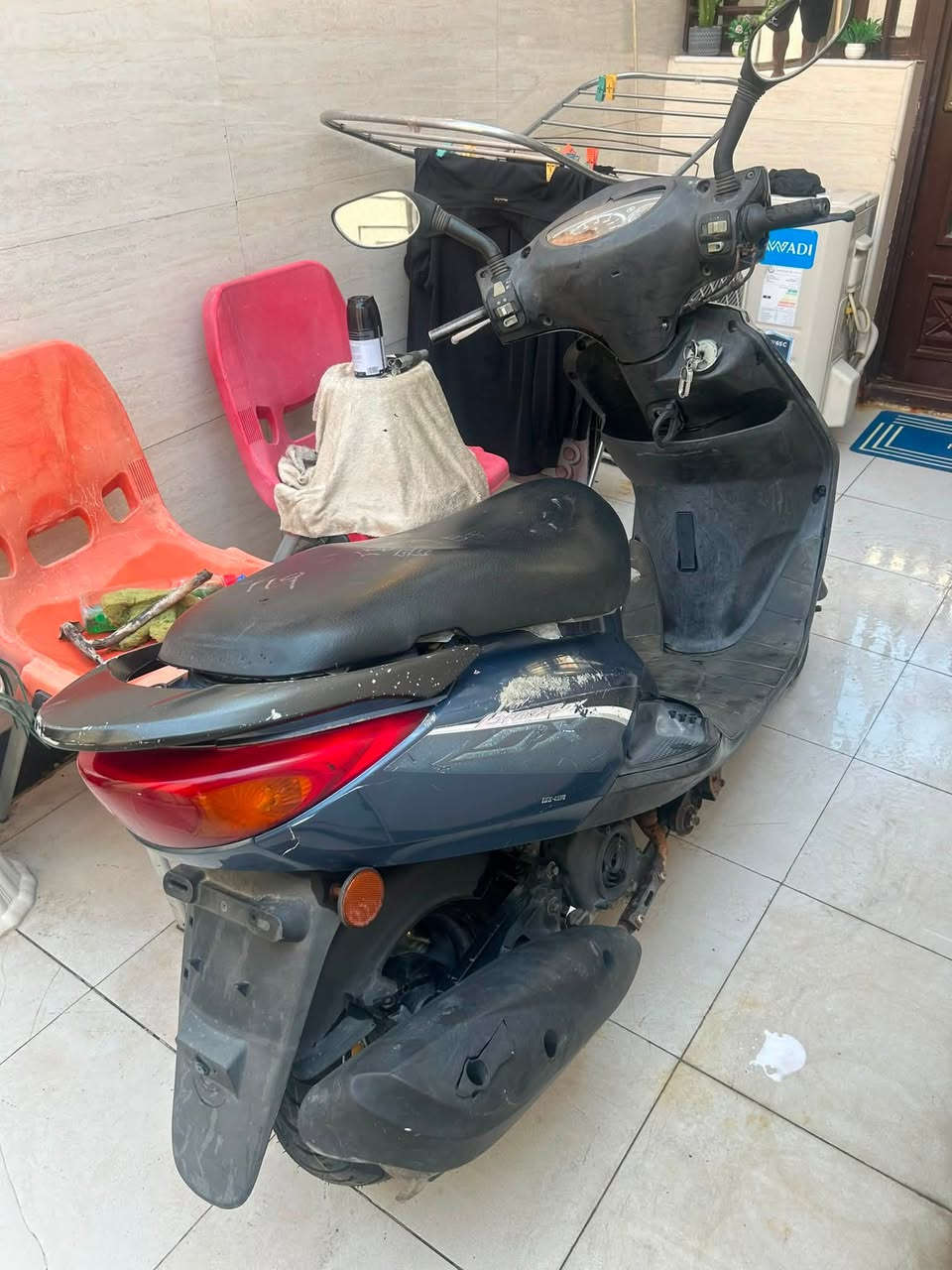 سلام عليكمً…
دراجه بغبغاء سرعه 140 نوزل ياباني ..

مكينه كفاله عامه بدون فتح برغي واحد ✅

كهرباء كامله ..

سلف نكره واحده ✅

اشاير يمنه يسرى ✅

عالي ناصي ✅

هورن ✅

قفل ستيرن ✅

إكسل كفاله عامه ✅

تاير جديد امامي وخلفي شادهم ✅

قفل جنطه ✅

كفر اصلي مختم ختم واحد ويه مكينه مطابق نفس رقم ✅

أوراق كامله ✅

مري ثنين وختم واحد ✅

بريكات امامي خلفي ادامه ✅ 

كشن ختم واحد ✅

نوزل اصلي بدون فتح او تبديل ✅

(مكينه افحص وين يعجبك وجيب وياك الف مصلح الي يعجبك) 

 السعر 850 الف 

مكاني حي جهاد ديوان مخابرات 

الاستفسار *********** واتساب ***********
