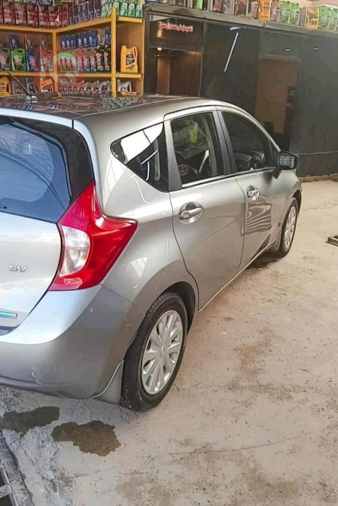 السلام عليكم
نيسان فيرسا 15 ماشية 86 بيها قطعة وحدة فقط مثل ما موضح بل سونار 

مواصفاتها 
شاشة 
تحكم ستيرن 
كامرة خلفية 
كير 
محرك 
تدفئة 
تبريد 
خير من الله 
 مراح اذكر السعر  اكو هواي أشخاص يكسرون بحلال العالم 

هاذا رقمي تلكاني موجود عل رقم واتساب 
وين متريد  
***********
