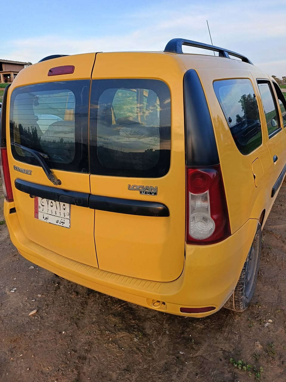 السلام عليكم السيارة للبيع موديل 11 سنوية 28 رقم نينوى مصبوغة حزام جمالية بدون حادث  الاتصال على رقم *********** بيها كوبون ورقي تراي وين ماتريد مكان السيارة في الموصل
