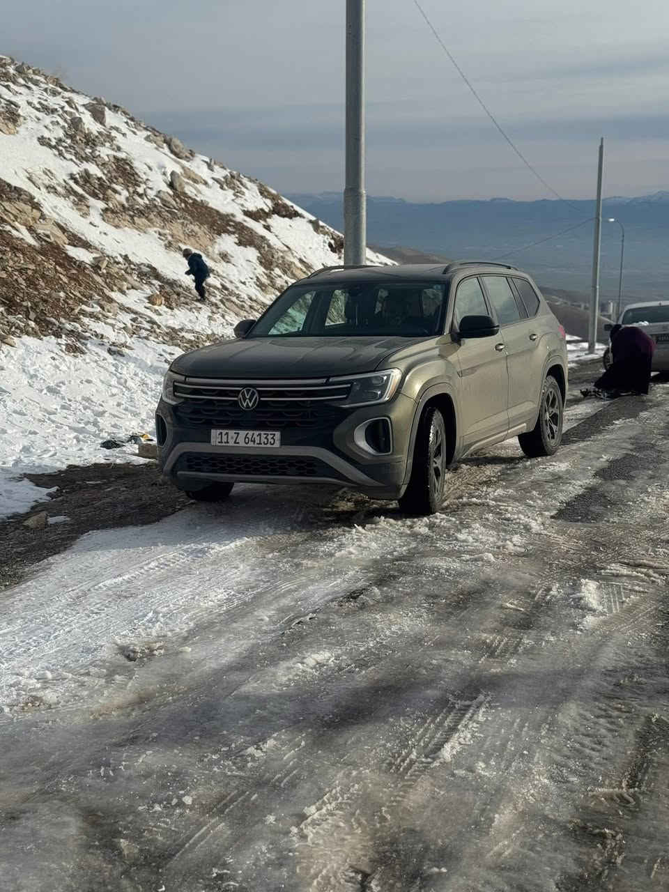 � للبيع فولكس واكن أطلس 2024 – بيك إديشن
السيارة نظيفة استخدام شخصي، وما تحتاج شي 👌

نسخة Peak Edition مواصفات عالية.

🔹 موديل 2024

🔹 ماشية 29 ألف كم

🔹 6 راكب – كشنات منفصلة 

🔹 رقم بغداد

🔹 كير أوتوماتيك

🔹 جاهزة للفحص بأي مكان

🔥 مواصفات البيك إديشن:

✔️ شاشة كبيرة + ملاحة

✔️ كاميرة + حساسات أمام وخلف

✔️ مقعد كهرباء مع تبريد وتدفئة

✔️ فتحة سقف بانوراما

✔️ ستيرن تحكم + مثبت سرعة

✔️ رادار وأنظمة أمان

📌 الحادث:

حادث بارد فقط بمقدمة البنيد، ماكو شاصي ولا هيكل. bdr باب عكس السائق موضح بالصور 

💰 السعر: 320 ورقة

وبي مجال حك الجية والي يلكى هيج حادث وهيج سعر شيريد خسارله 

📞 للتواصل: خاص / اتصال

هـ ***********
