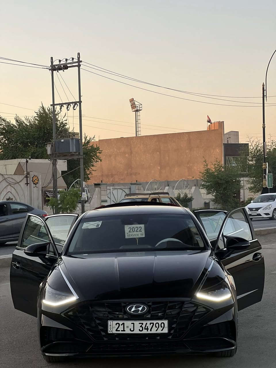 السلام عليكم اخوتي للبيع فقط لا مراوس ولا اقصاد  سوناتا موديل 2022 رقم سليمانيه الدولي سنويه لل2029 وكاله او تحويل بيها صبغ حزام ماشيه 55 الف حقيقي داخل مخمل اسود 
مواصفات : 
شاشه كبيره 
مري شفط واشاره 
اوتو هولد 
اوتو ستوب 
قياده ذاتيه 
تحديد مسار 
رادارات كامره خلفيه 
سايد بريك بصمه 
تحكم ستيرن 
محرك 2500 MPI
اربع عدسات + LED 
كير ومحرك حداده وتبريد وكهربائيات وضع شركه ما عايزه شي الحمد لله تخم تاير جديد باتري جديد مكاني بابل حي العسكري السعر 129 قفل بدون عمله وما اعتقد اكو هيج سعر رقمي *********** شوفها تفيدك اني خادم ما تفيدك اني هم خادم
