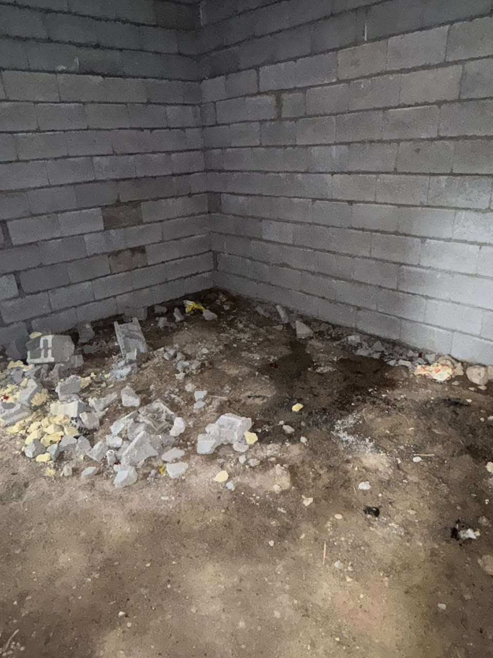 مساحة  دار 100 هيكل سعر 28
سلام عليكم بيت لبيع هيكل2غرف منام صاله كلش جبيره مطبخ حار وبارد ديوانيه موقع شط العرب باب الهوى منطقه رابعه اتصل ***********
