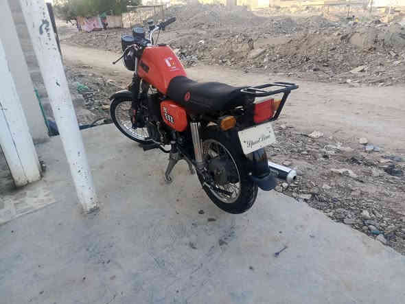 للبيع MZ قنبوره الماني  موديل 90بدون دراجة مال باله مكينه ستندر 0 شاصي عله وضع لشركه دراجة كله الماني برغي مابيه نقص لسعر 2250 مكاني بغداد ***********
