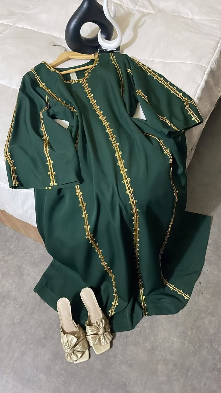 عروض مخازن الخليج باله شليف كويتي درجه اولى عبايه ودراعه  فساتين  مخاوير الوزن 20ك العدد 25
السعر 200 والتوصيل مجاني للواتصل خاص او واتساب***********
