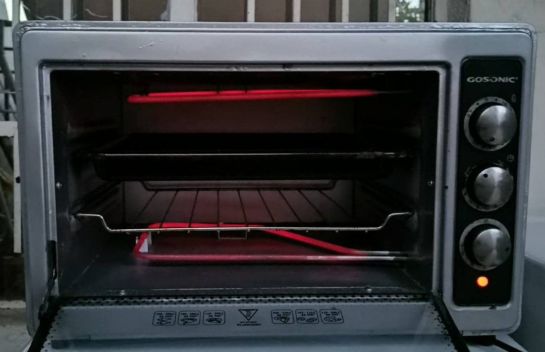 اوفنات للبيع شرط النظافه والتشغيل لون سلفر الواحد ٣٠ الاتصال عالرقم *********** ويوجد خدمه توصيل
