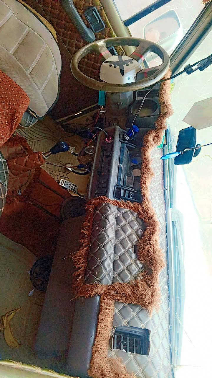 سياره زوزه موديل 1988 السعر 35 محرك اربعه ونجي كير عادي تيارات نظيفاه تبريد شغال سنوه نافذه باتري جديد سياره مدشمه جديده بابل متحتيه ***********
