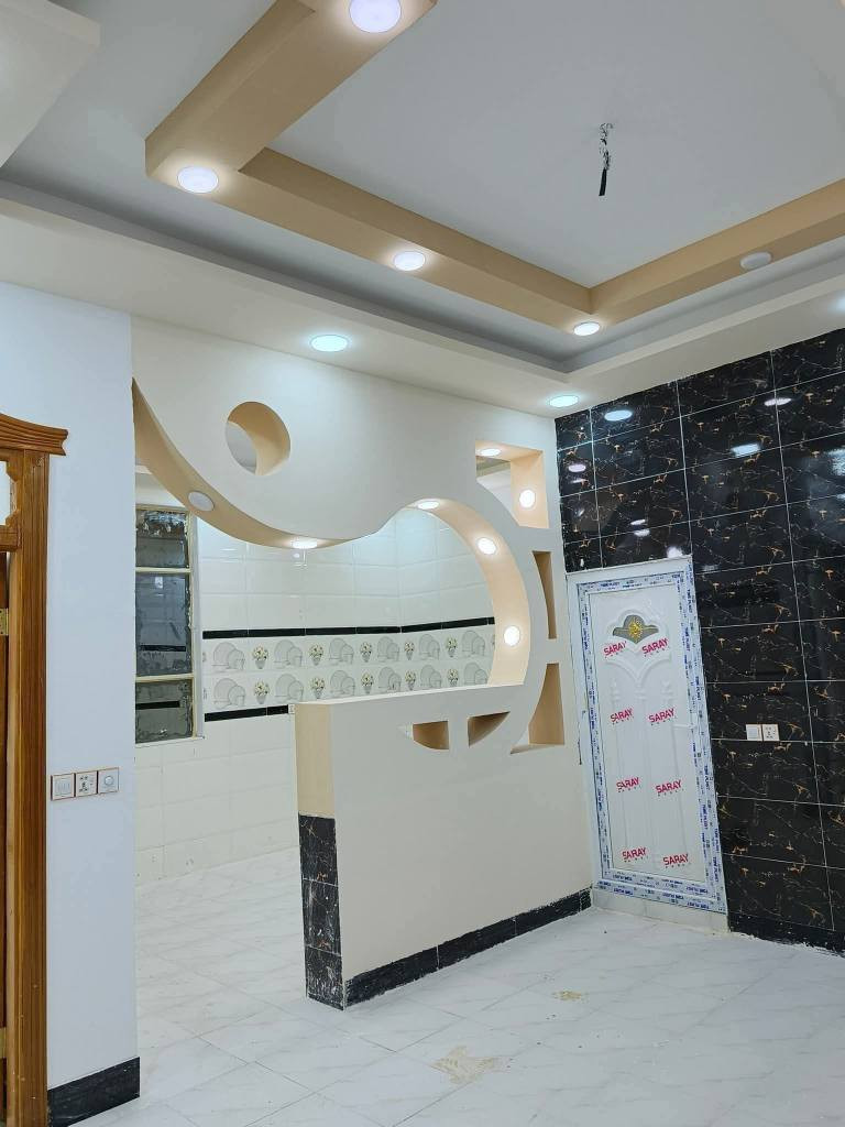 بيت للبيع 140متر
نجف الإشراف مقابل قرية الغدير 
المكتب مقابل قريةالغدير مباشر عمود 270 مكتب الفهد للعقار ***********
غرفتين.     سعر 40 ابيه مجال

صاله

مطبخ

حمام

ستقبال

منور

بيت كامل مرتب بناء حديث درجه أولى 

طابوك وصب شغل مرتب 

خدمات اناره ليليه نترنيت النجف, العراق
