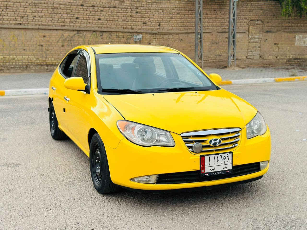 سلام عليكم الانترا مديل2010 وارد امريكي السعر95حادثه جاملغ خلفي بدون دواخل مكينه 2000دوش سياره جديده ومصفره هيه وغرامات كير مكينه حداديه مكفوله سياره جاهزه من كلشي للستفسار ***********
