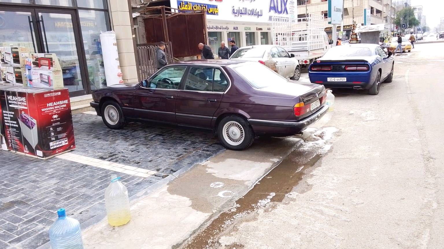 السلام عليكم بيئم 735 اصل كير محرك اكسل مكفول تبريد ثلج صدر امامي خلفي جديد سلايت طكتين غرفه جديده كشنات كهربائي سياره جاهزه مال جناي شرط ترايك للبصره مكاني بغداد اتصل وبيك خير ودلل